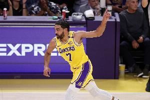 里夫斯：上一场文森特得分势头像要拿140分 对他表现不意外