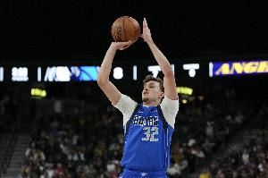 独行侠首发不变：弗拉格继续担任控卫 搭档克莱华盛顿浓眉莱夫利