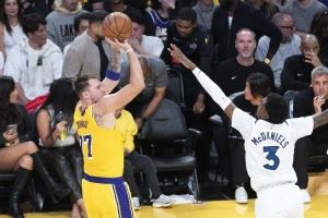 昔日防守荡然无存！森林狼开季状态堪忧 芬奇怒批球队毫无侵略性