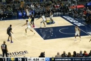 外线有谱!首节8分钟小迈克尔-波特三分3中3独得11分