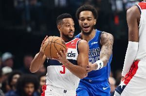 替小兄弟报仇!CJ防下弗拉格 PJ·华盛顿回来钉板大帽CJ找回场子