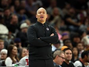 卢:整体而言我们朝着正确方向迈进 只是对手打得更好