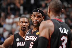 隆多：詹姆斯从骑士到热火 就是为了击败凯尔特人三巨头！